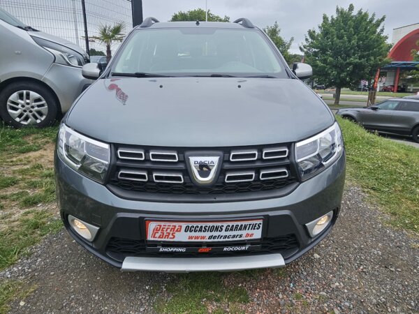 Dacia Logan STEPWAY 0.9i 2017 #1ER PROPRIÉTAIRE #BAS KM #AIRCO #1 AN DE GARANTIE – Image 2