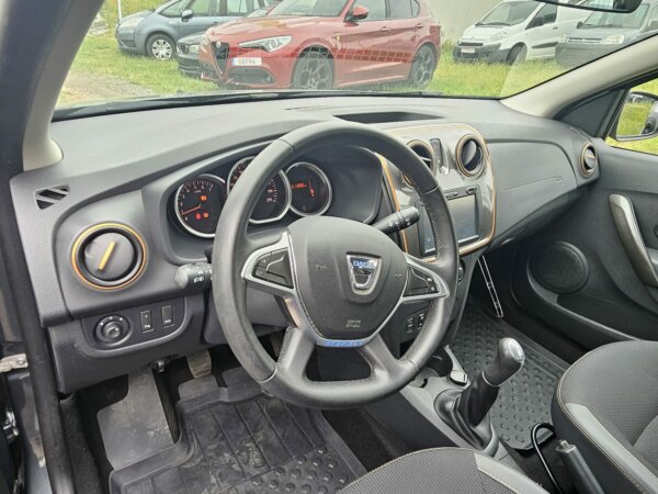 Dacia Logan STEPWAY 0.9i 2017 #1ER PROPRIÉTAIRE #BAS KM #AIRCO #1 AN DE GARANTIE – Image 8