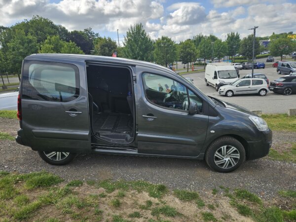 Citroën Berlingo 1.6HDI 2017 #73.000KM #AIRCO #GPS #1 AN DE GARANTIE – Image 4
