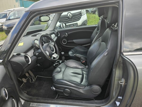 MINI Cooper D Clubman 1.6D 2009 #AIRCO #ÉCRAN #CUIR #1 AN DE GARANTIE – Image 10