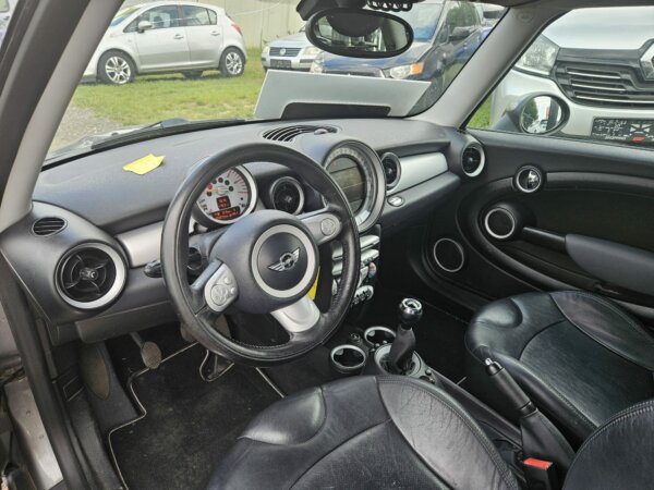MINI Cooper D Clubman 1.6D 2009 #AIRCO #ÉCRAN #CUIR #1 AN DE GARANTIE – Image 9