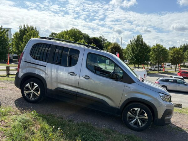 Peugeot Rifter GT-Line 1.2i 2019 #CAMÉRA DE RECUL #AIRCO #1 AN DE GARANTIE – Image 4