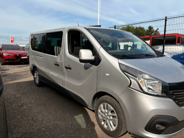 Renault Trafic 1.6 dCi 2017 8P #ÉCRAN #AIRCO #1 AN DE GARANTIE ##RÉSERVÉ## – Image 2