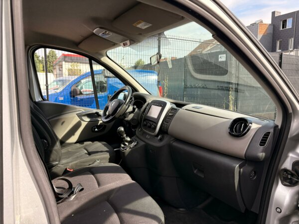 Renault Trafic 1.6 dCi 2017 8P #ÉCRAN #AIRCO #1 AN DE GARANTIE ##RÉSERVÉ## – Image 12