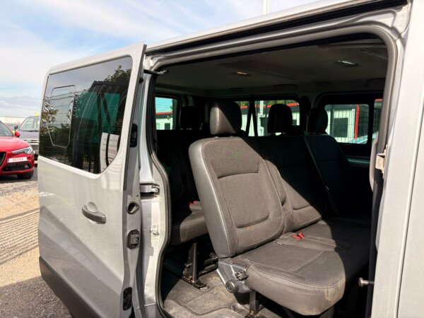 Renault Trafic 1.6 dCi 2017 8P #ÉCRAN #AIRCO #1 AN DE GARANTIE ##RÉSERVÉ## – Image 13