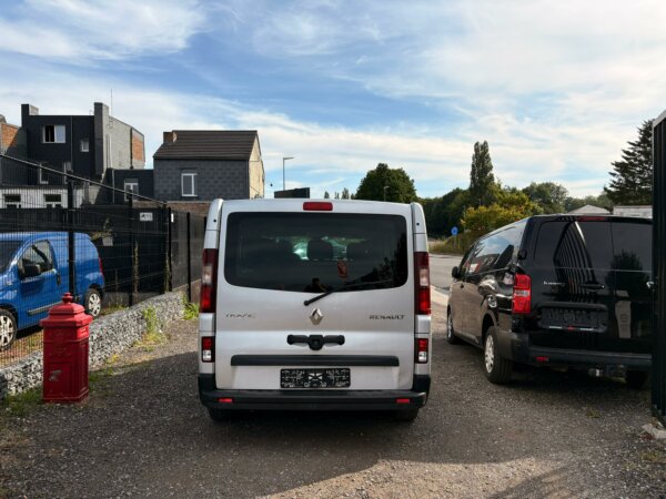 Renault Trafic 1.6 dCi 2017 8P #ÉCRAN #AIRCO #1 AN DE GARANTIE ##RÉSERVÉ## – Image 17