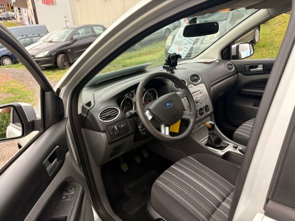 Ford Focus 1.6i 2009 #AIRCO #TÉLÉPHONE #1 AN DE GARANTIE – Image 9
