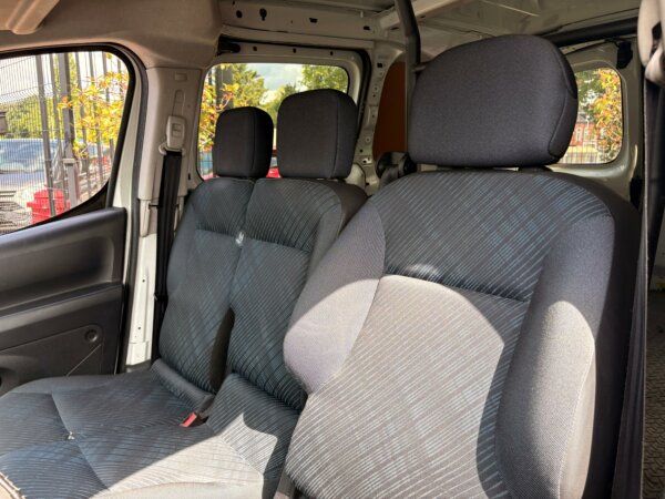 Peugeot Partner MAXI 1.6HDI 2013 #AIRCO #LONG CHASSIS #1 AN DE GARANTIE – Image 13
