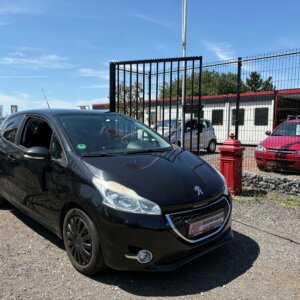 Peugeot 208 1.4i 2012 #1ER PROPRIÉTAIRE #AIRCO #RADAR DE RECUL #1 AN DE GARANTIE