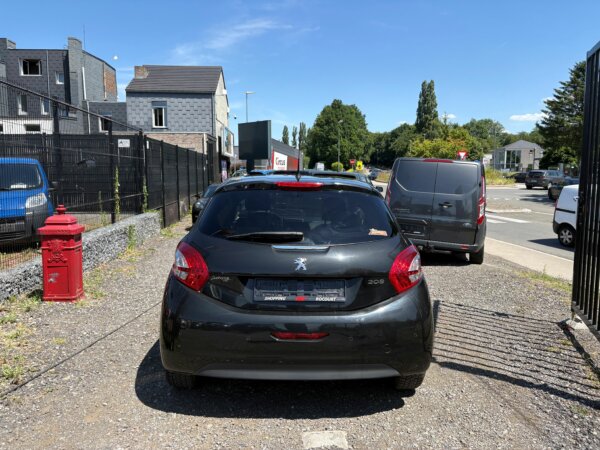 Peugeot 208 1.4i 2012 #1ER PROPRIÉTAIRE #AIRCO #RADAR DE RECUL #1 AN DE GARANTIE – Image 4