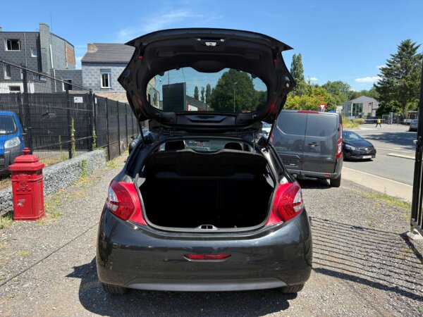 Peugeot 208 1.4i 2012 #1ER PROPRIÉTAIRE #AIRCO #RADAR DE RECUL #1 AN DE GARANTIE – Image 5