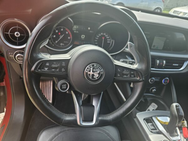 ALFA ROMEO STELVIO #Boite Auto 8V #2021 #2.2 210CV DIESEL #ROSSO COMPETIZIONE #VELOCE #UNIQUE – Image 4