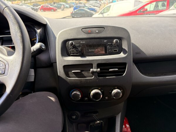 Renault Clio 4 1.2i 2015 #BLUETOOTH #1 AN DE GARANTIE ##VENDU## – Image 10