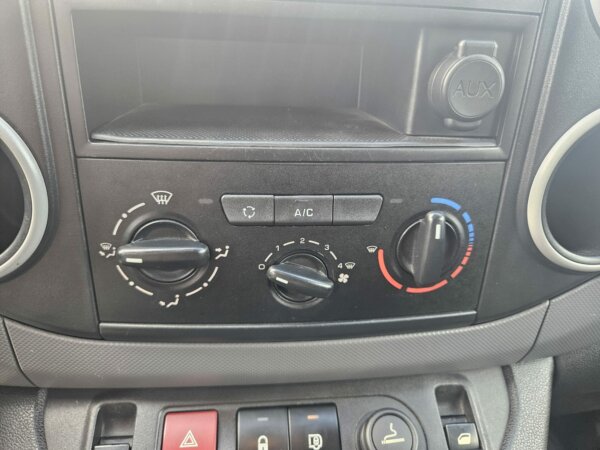 Peugeot Partner 1.6HDI 2017 #AIRCO #RADAR DE STATIONNEMENT #1 AN DE GARANTIE – Image 11