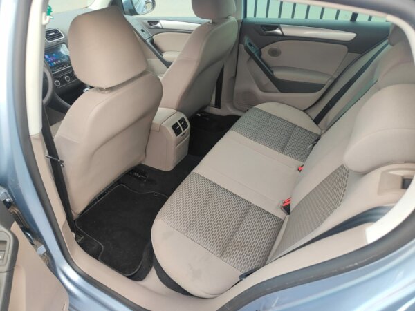 Volkswagen Golf 1.6TDI BlueMotion # GPS # Clim # Garantie # Car-Pass # – Image 10