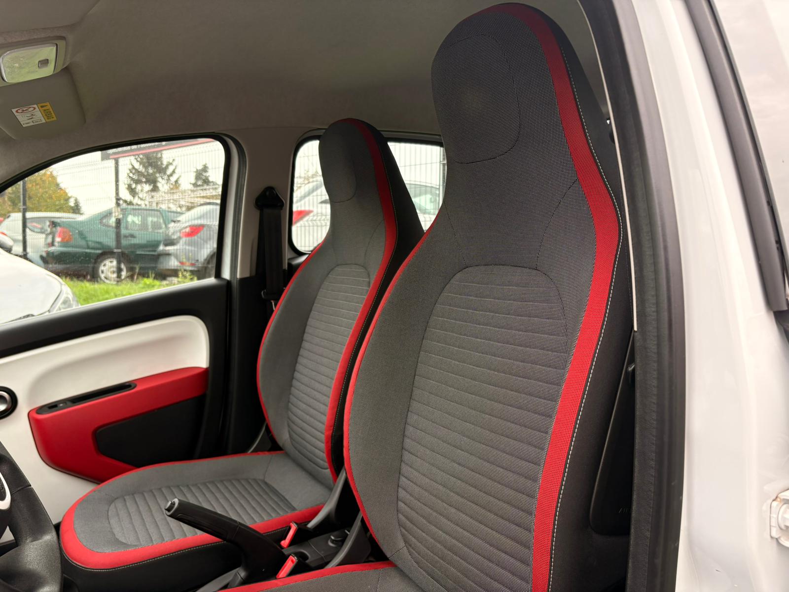 Renault Twingo 1.0i 2014 #AIRCO #TELEPHONE #1 AN DE GARANTIE ##VENDU## – Image 12