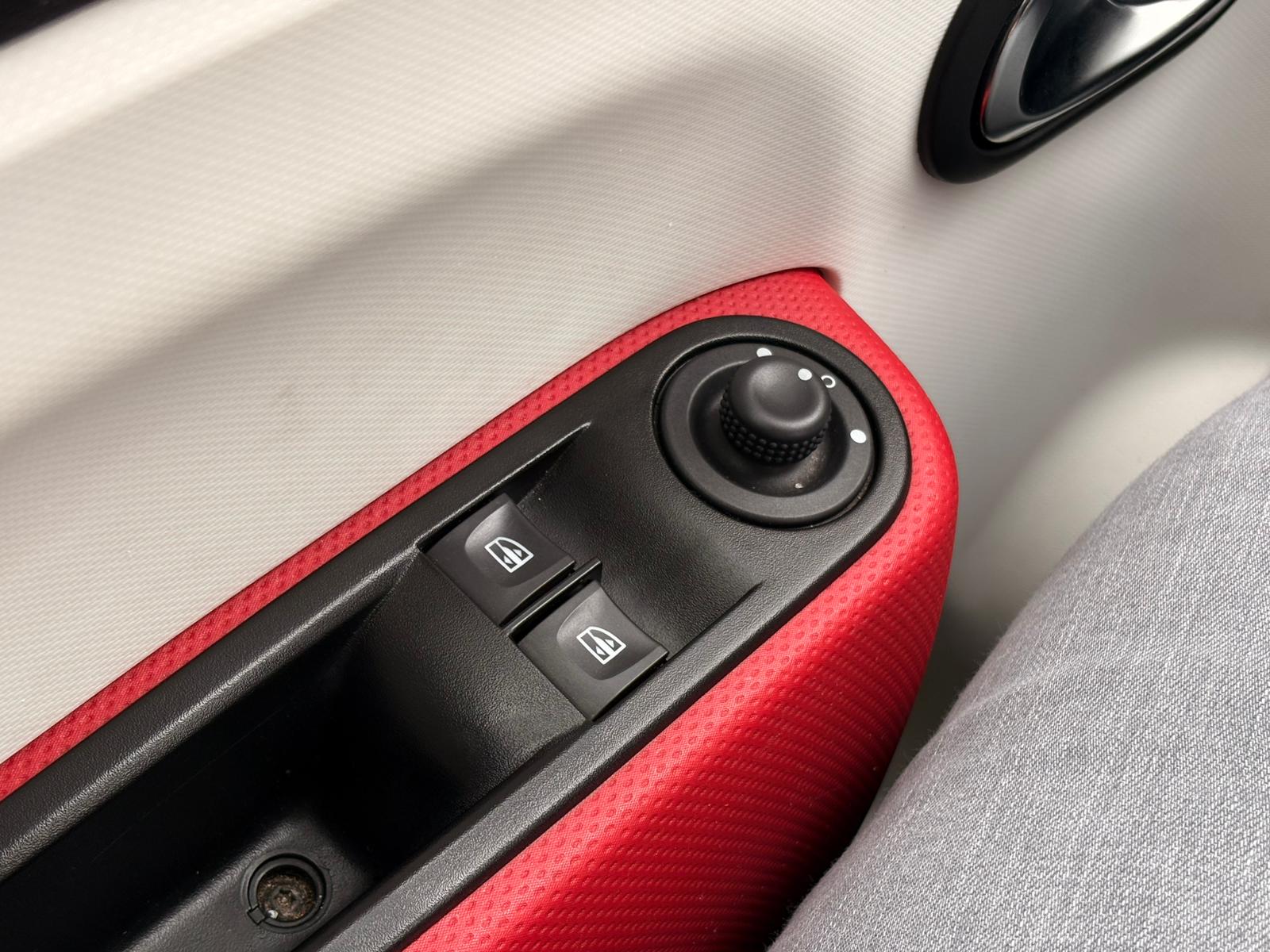 Renault Twingo 1.0i 2014 #AIRCO #TELEPHONE #1 AN DE GARANTIE ##VENDU## – Image 9