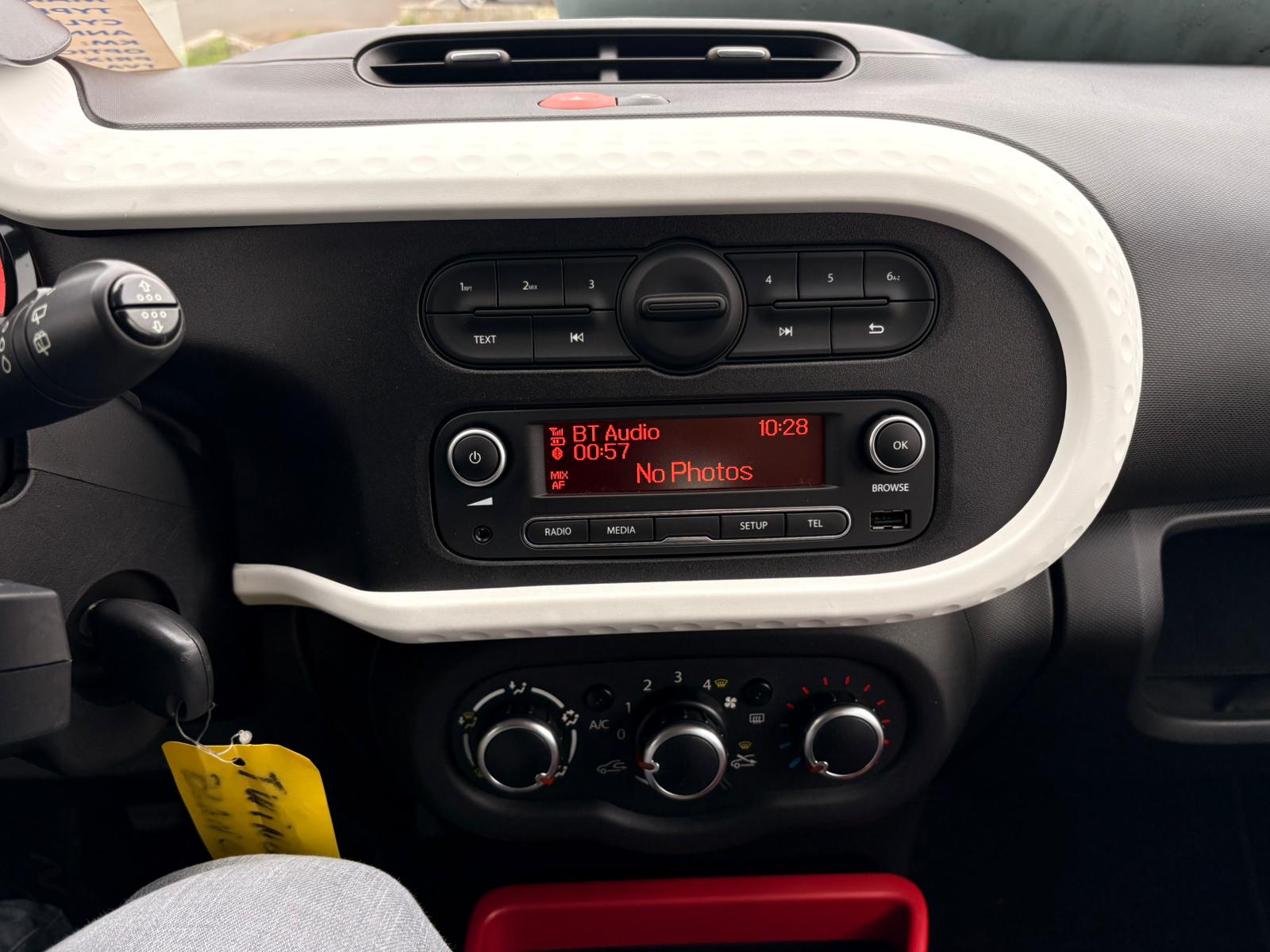 Renault Twingo 1.0i 2014 #AIRCO #TELEPHONE #1 AN DE GARANTIE ##VENDU## – Image 14