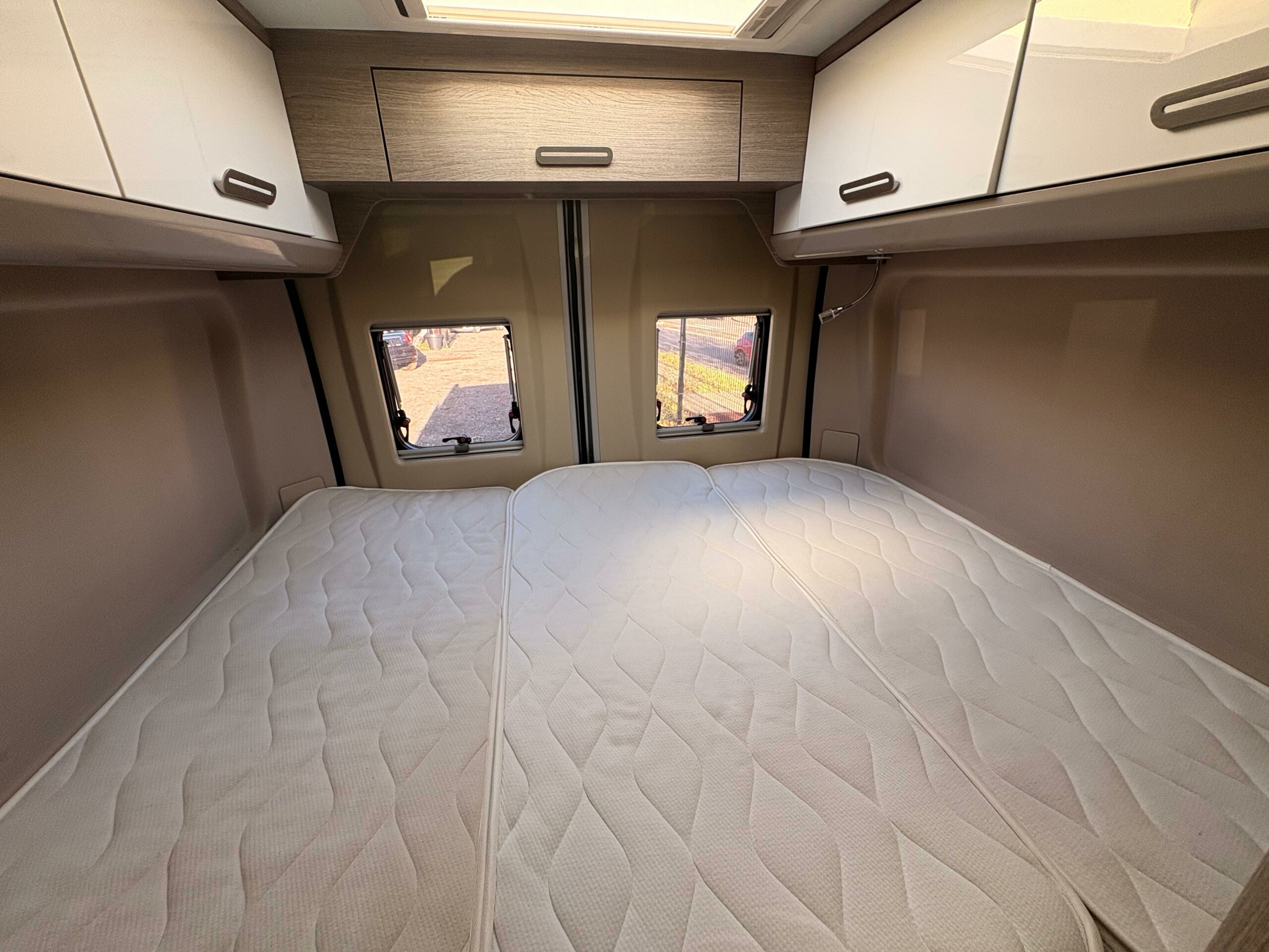 Chausson Twist Elegance 2.3JTD # 4 Places # CLIM # Prêt à Immat # Car-Pass # – Image 7