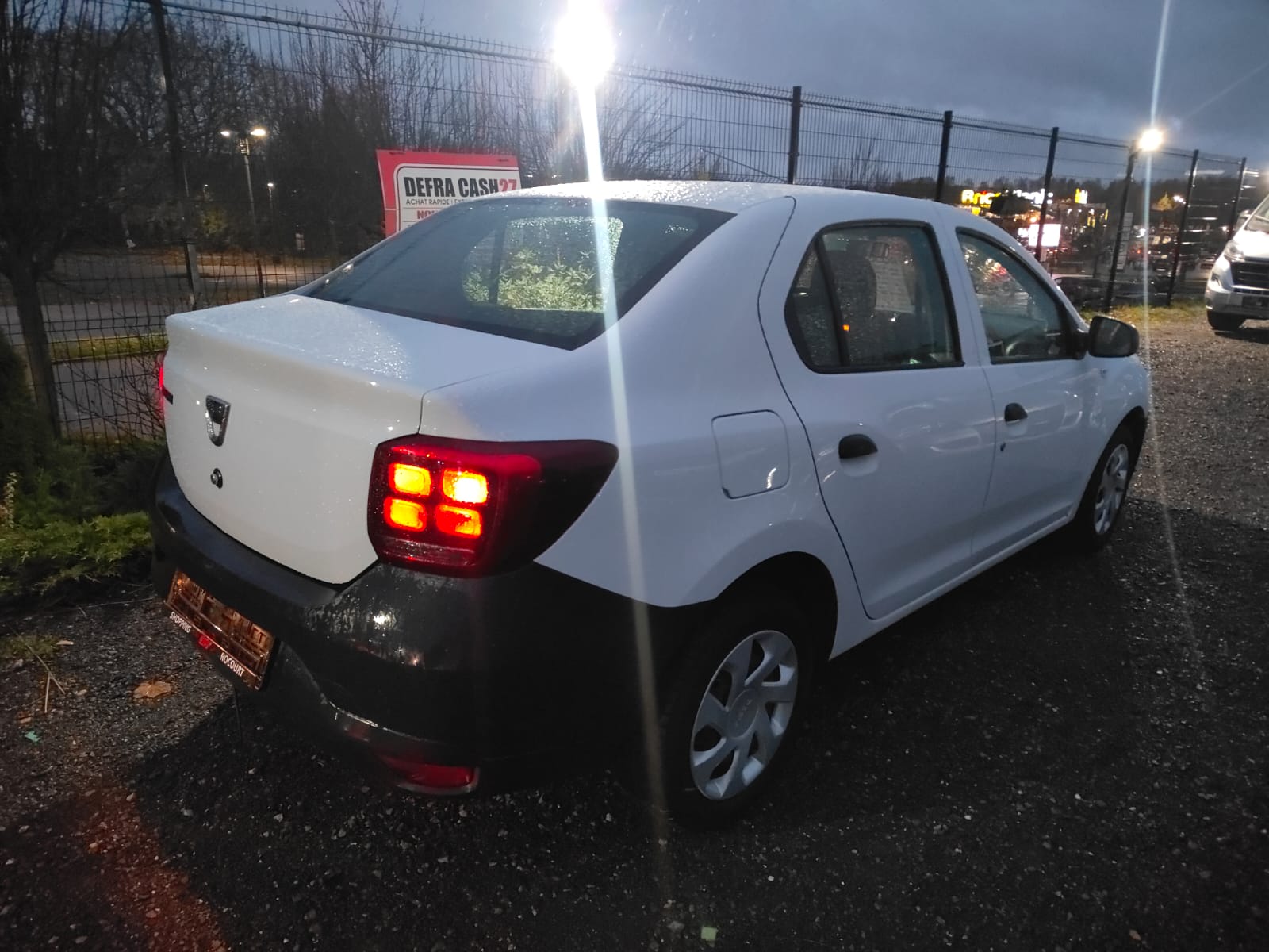 Dacia Logan 1.0i # Garantie # Bluetooth # Prêt à Immat # Car-Pass # – Image 4