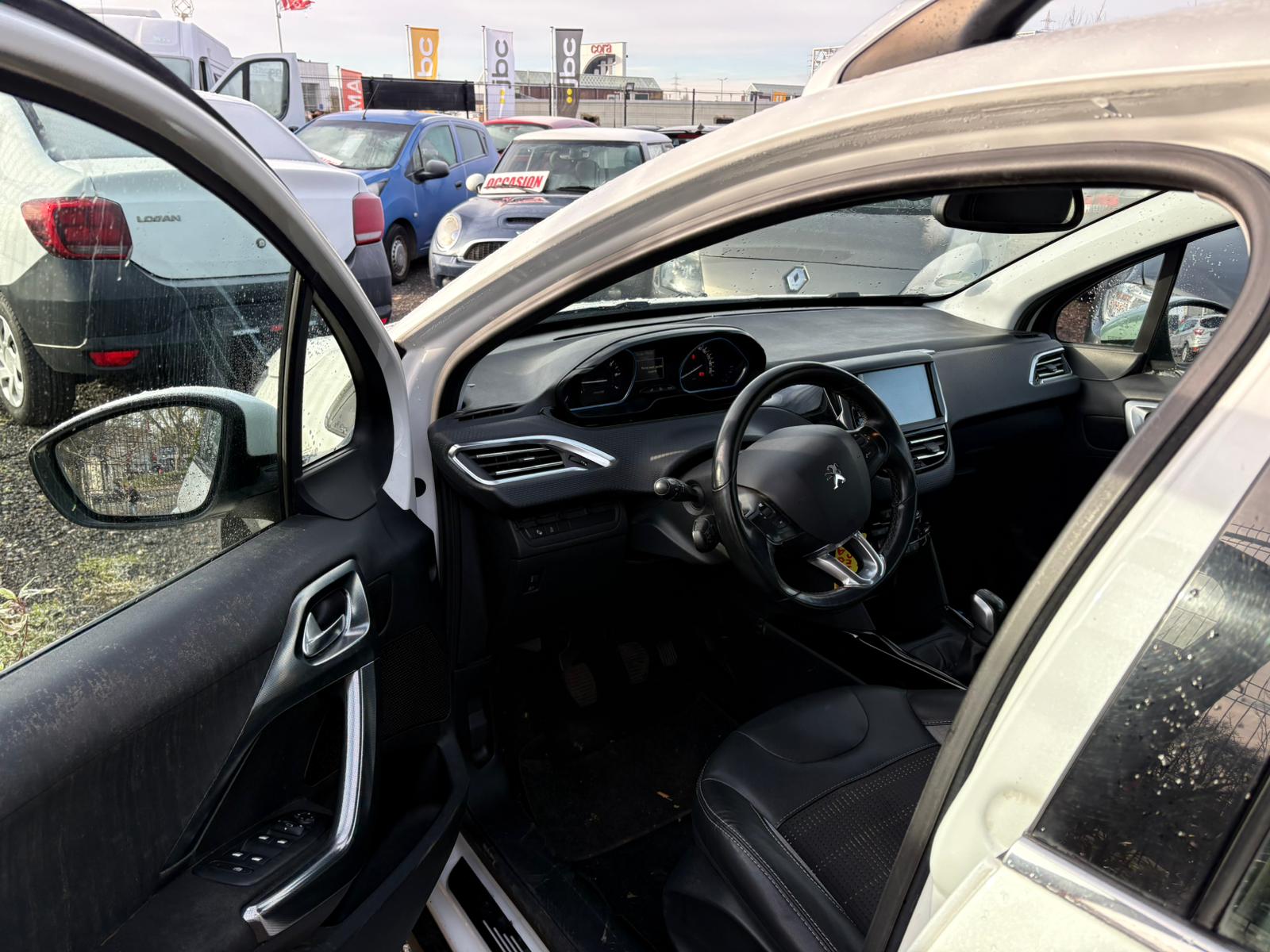 Peugeot 2008 1.2i 2017 #TÉLÉPHONE #AIRCO #NAVIGATION #1 AN DE GARANTIE – Image 5