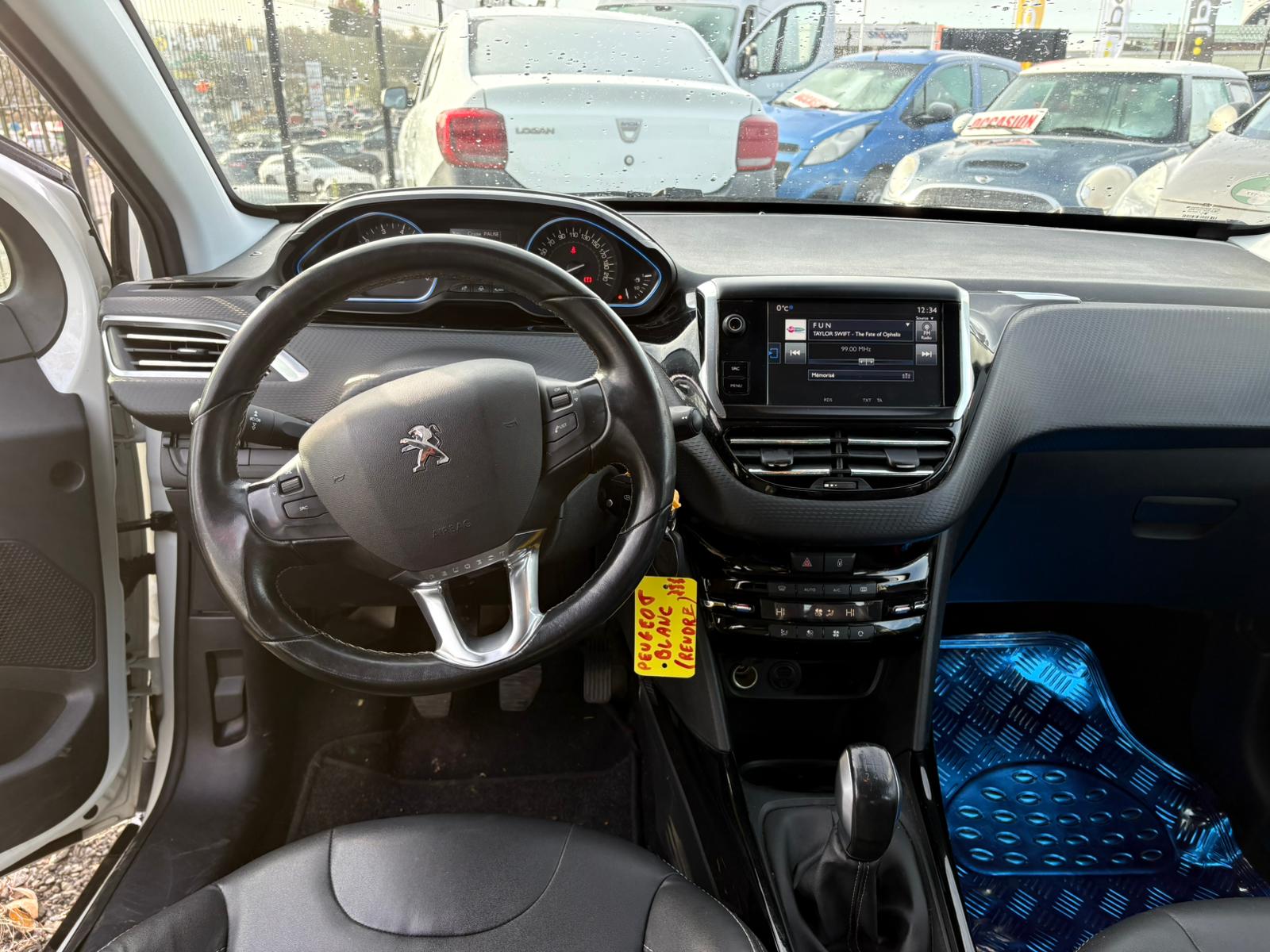 Peugeot 2008 1.2i 2017 #TÉLÉPHONE #AIRCO #NAVIGATION #1 AN DE GARANTIE – Image 6