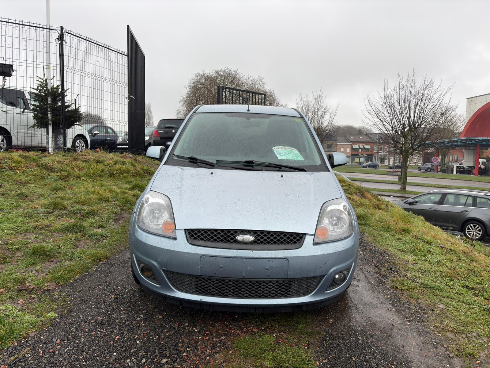 Ford Fiesta 1.4 TDCi 2006 #ÉCRAN #AIRCO #1 AN DE GARANTIE – Image 2