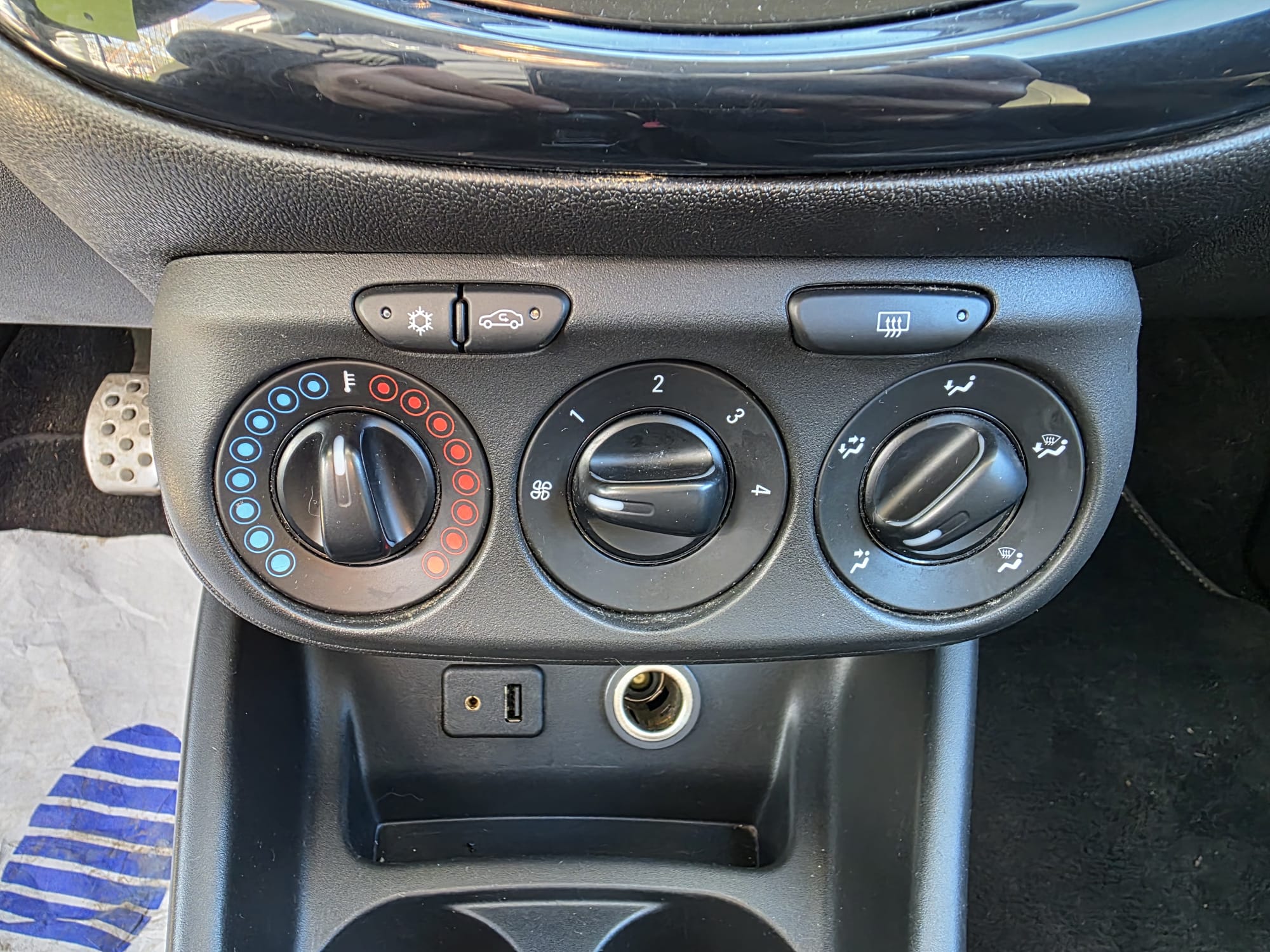 Opel Corsa 1.0i 2015*BLACK EDITION*GARANTIE 1 AN* – Image 11