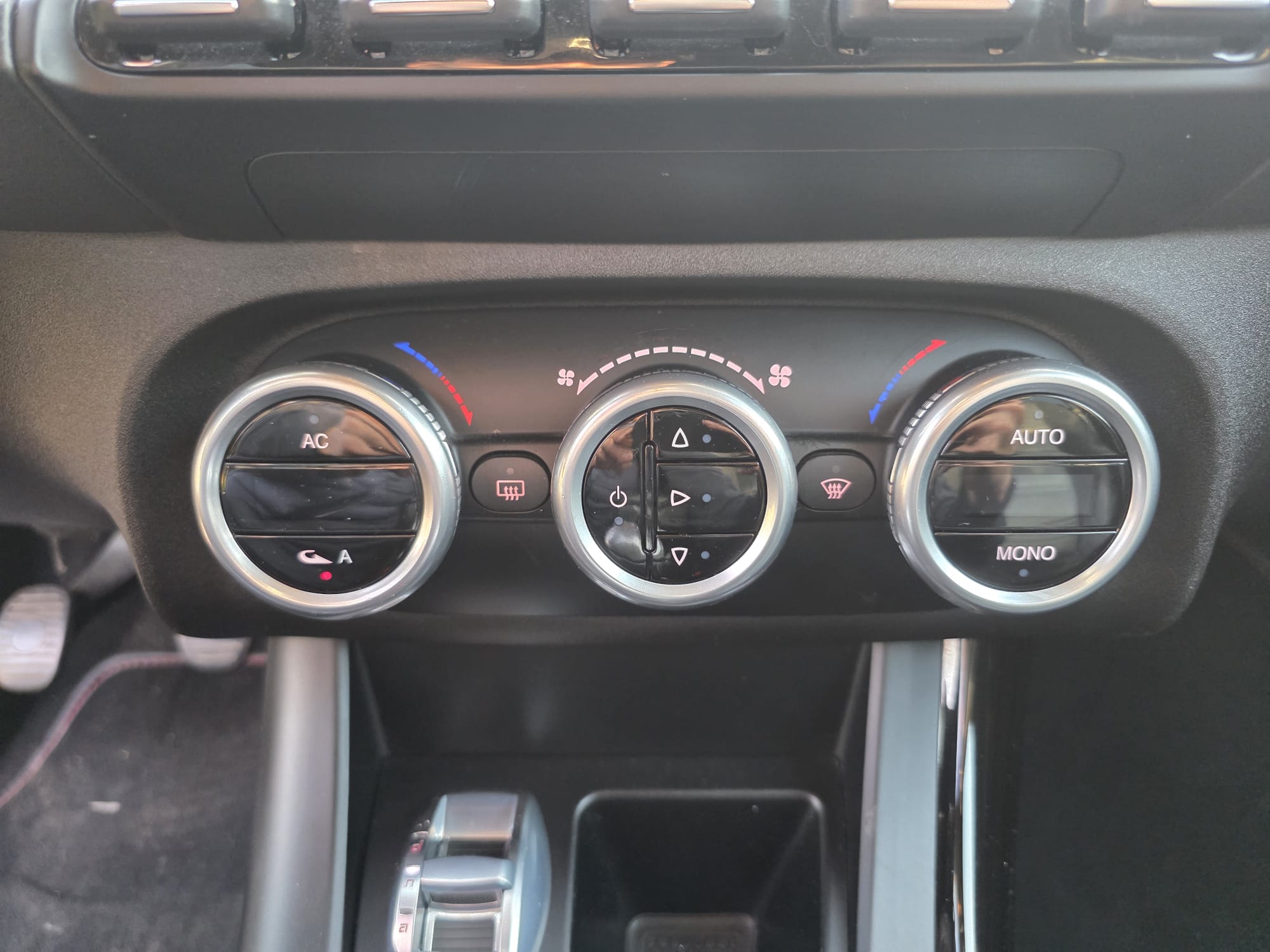 Alfa Roméo Giulietta 1.6jtdm 2011 *GARANTIE 1 AN – Image 12