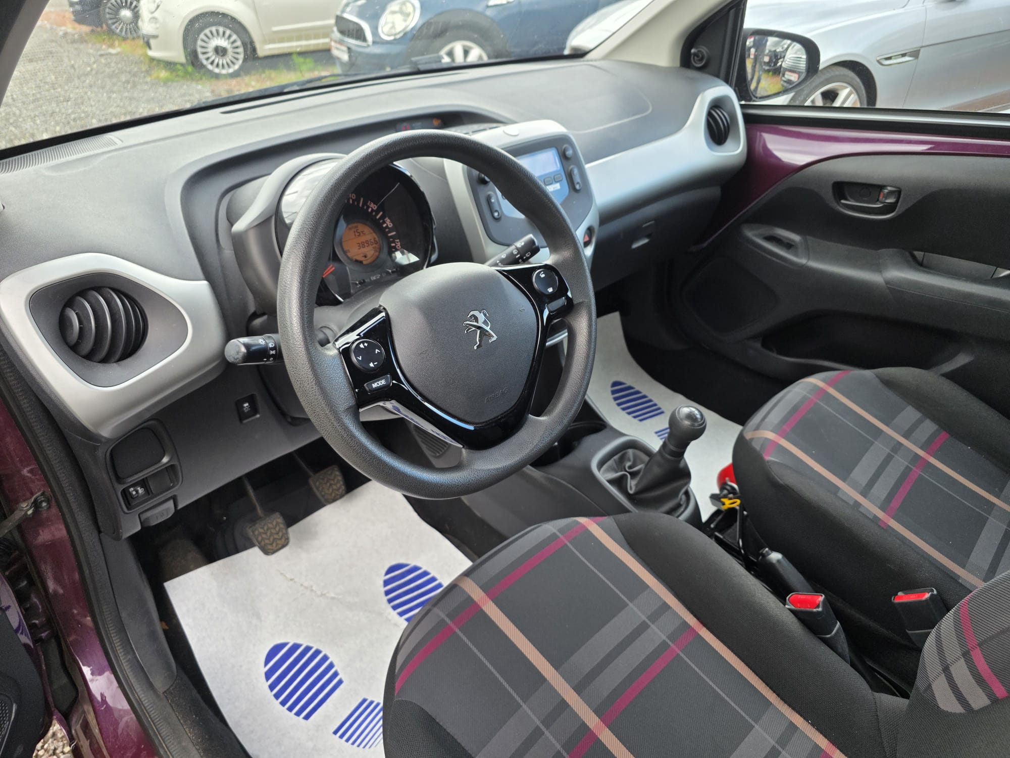 Peugeot 108 1.0VVTI 2014 69ch *GARANTIE 1 AN – Image 9