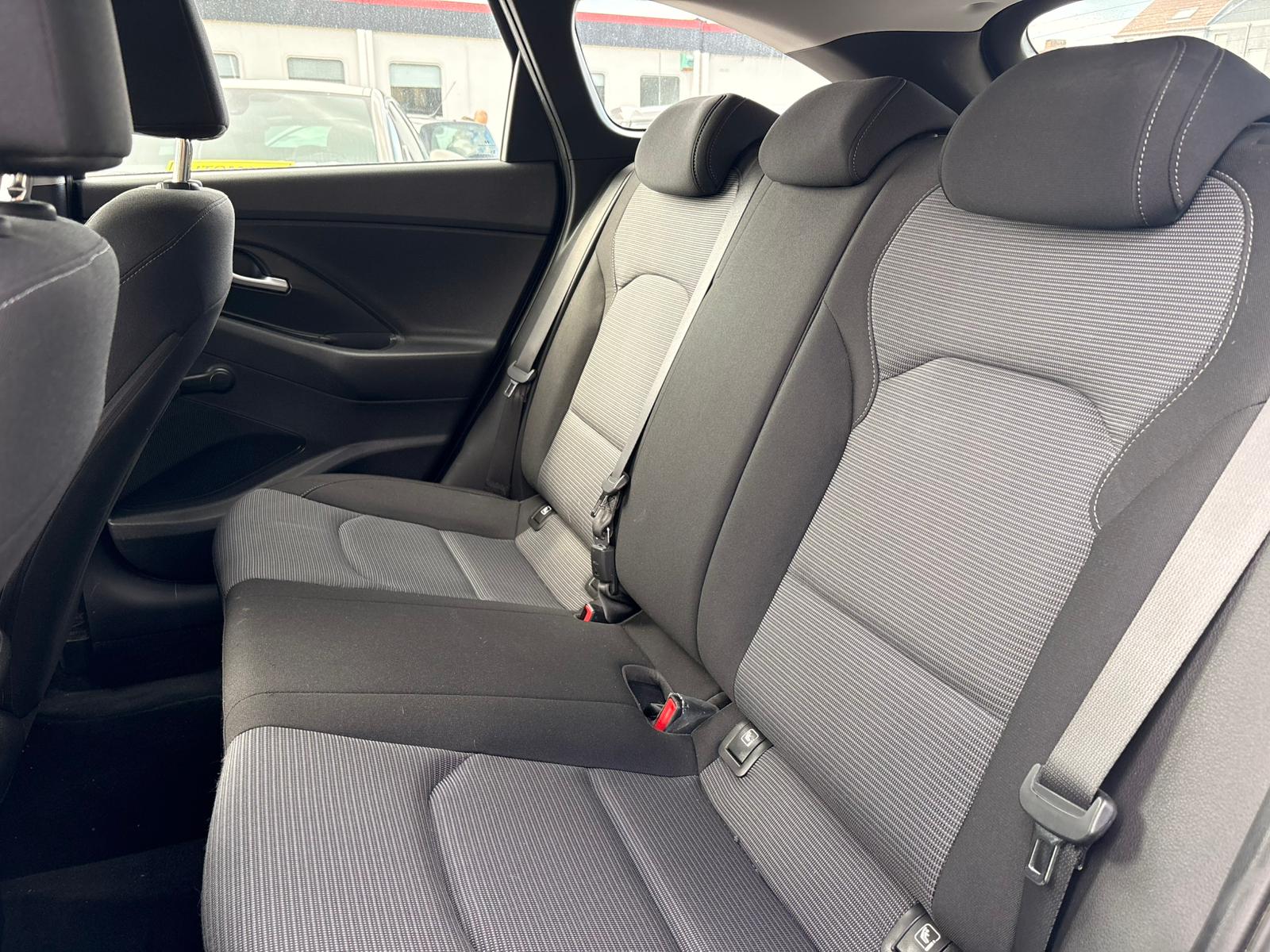Hyundai i30 1.4i 100ch 2019 *Garantie 1 An – Image 18