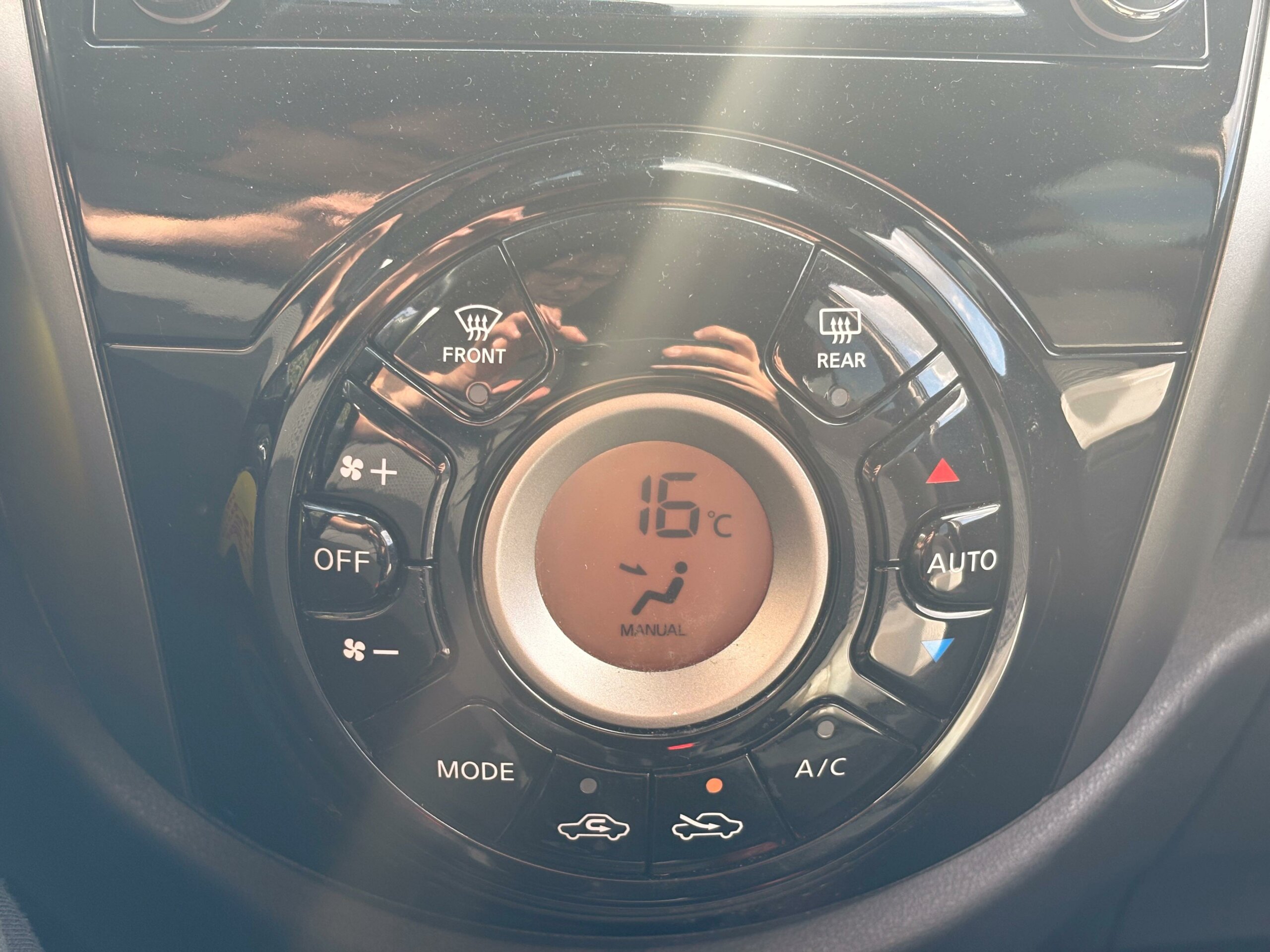 Nissan Micra 1.2i 2016 80ch *Garantie 1 An – Image 10