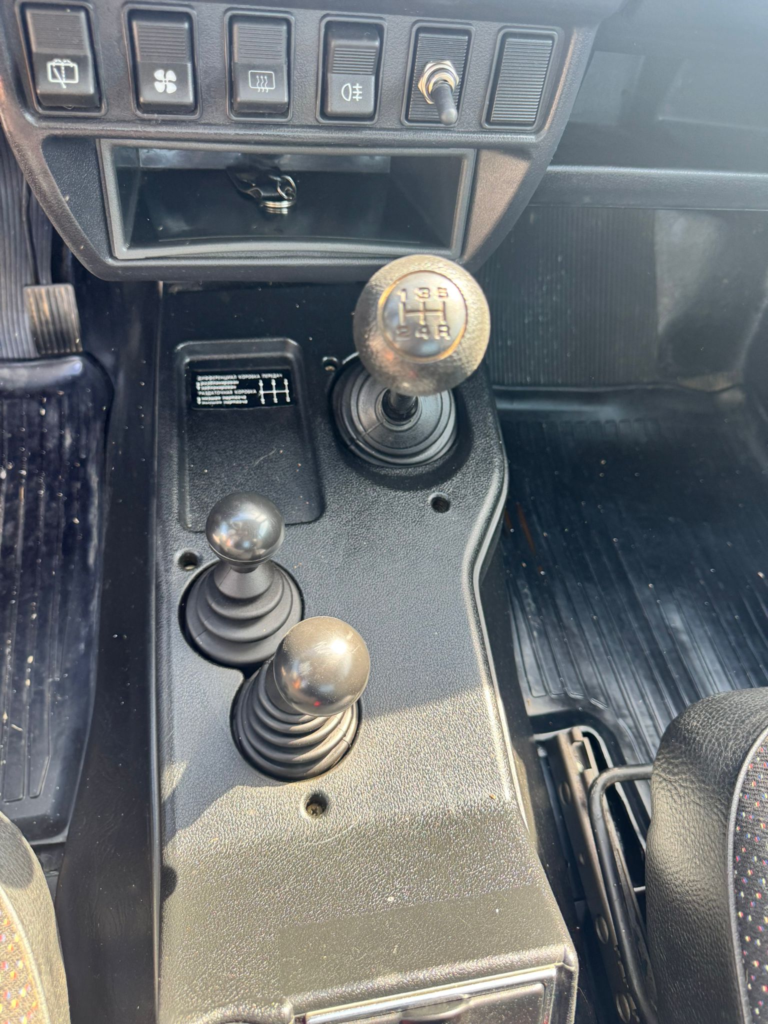 Lada Niva 4x4 *15.000km!!*1er propriétaire – Image 9