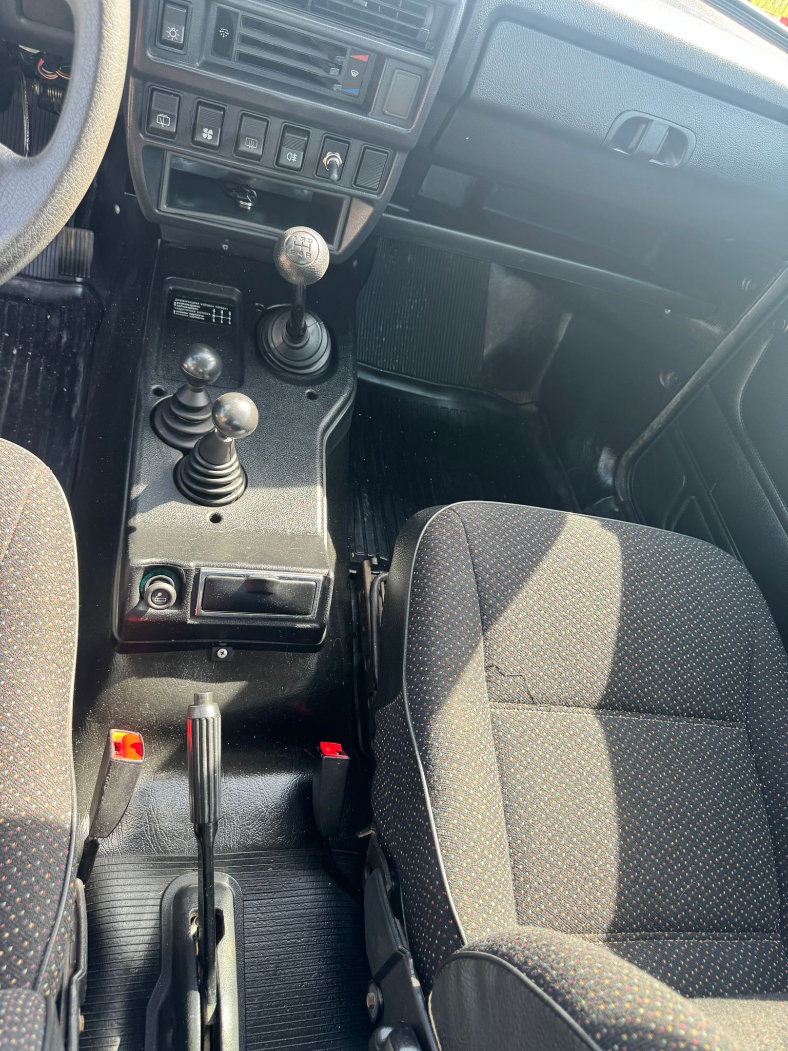 Lada Niva 4x4 *15.000km!!*1er propriétaire – Image 10