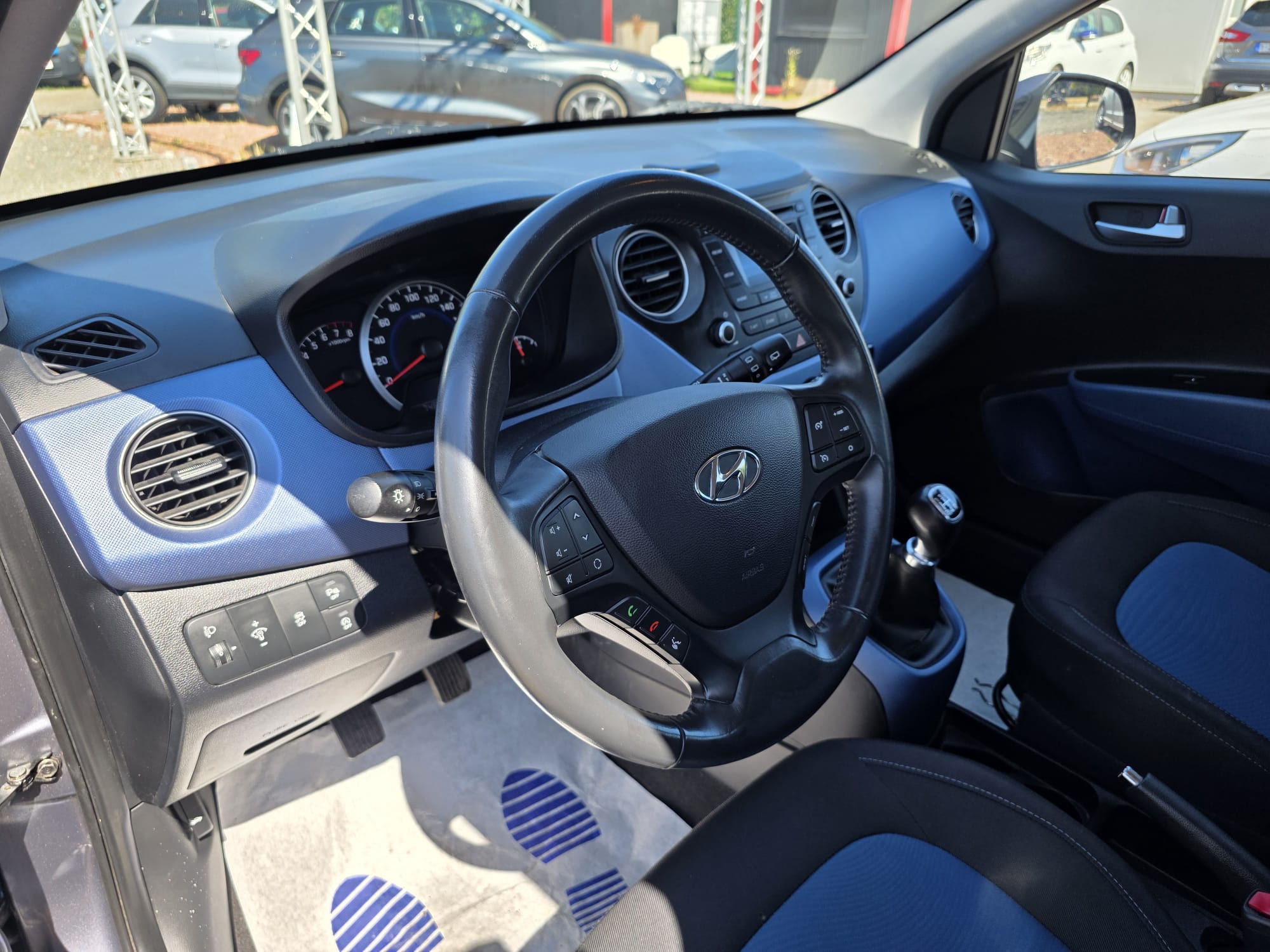 Hyundai i10 1.0i 66ch 2016 74.816KM *AIRCO*BLUETOOTH*CAPTEURS*JANTES*GARANTIE 12 MOIS – Image 9