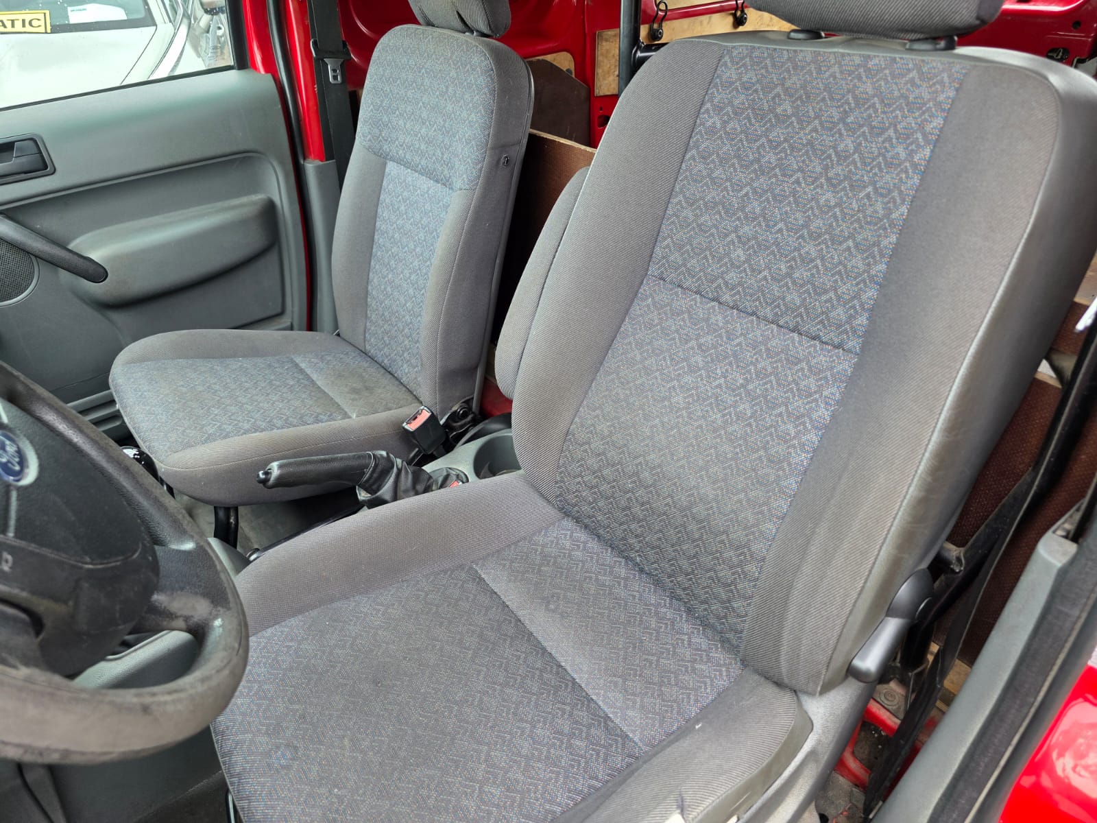 Ford Transit Connect 1.8tdci 2007 90ch – Image 12